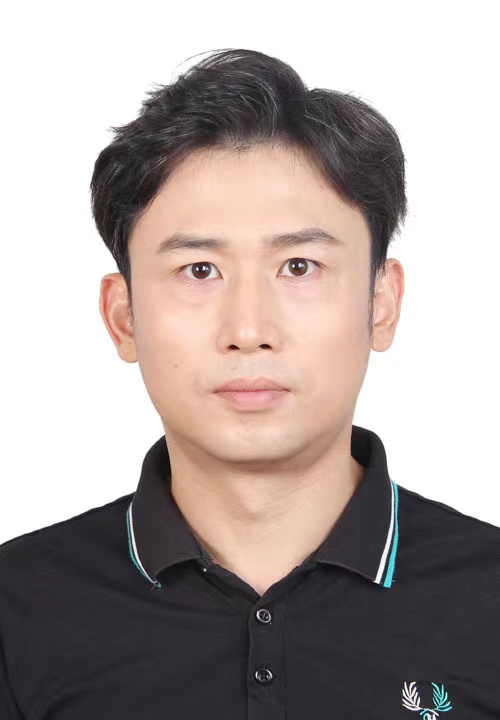 朱思昕 证件照.jpg