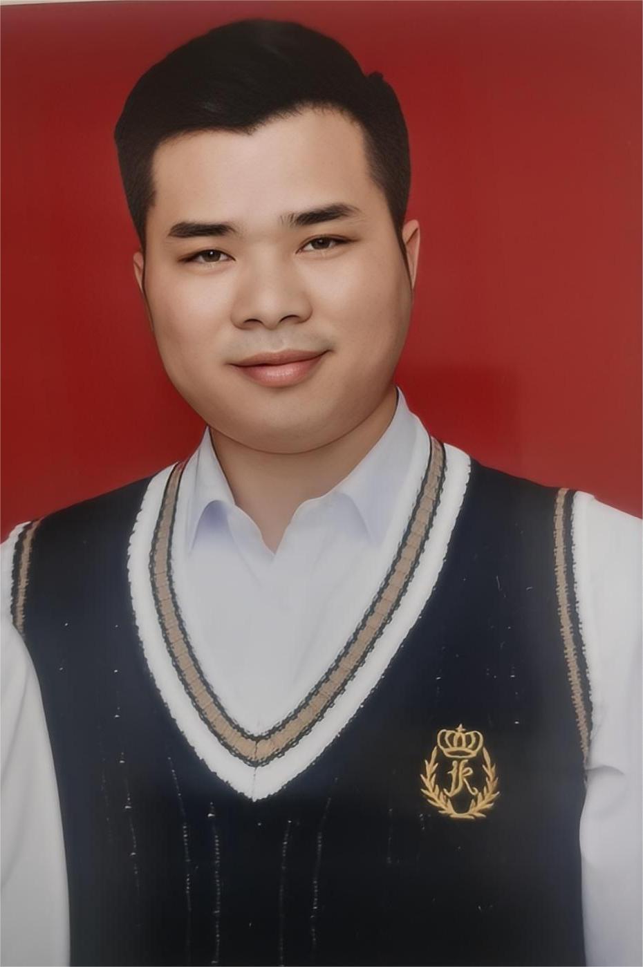 胡太能 彩色免冠照.jpg