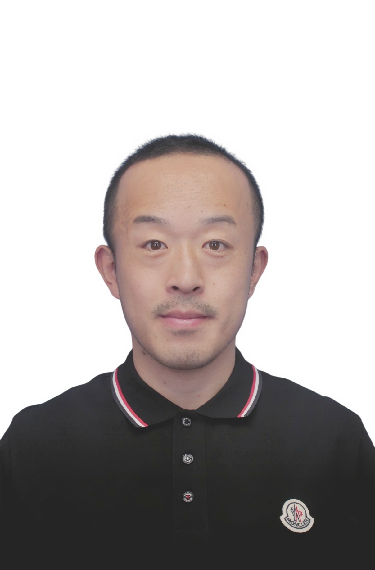 1 李响 证件照.jpg