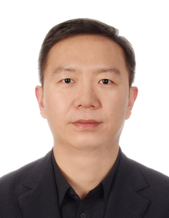 刘君证件照.png